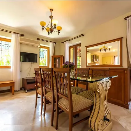 Villa Oeluedeniz Villa *